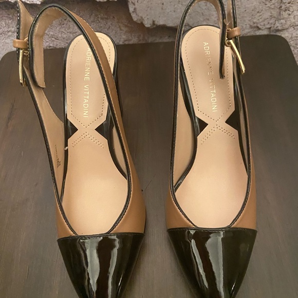 Adrienne Vittadini 2 Tone Chunky Heel Slingbacks - Picture 2 of 4